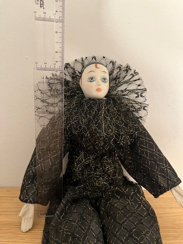 Arlequín muñeca de porcelana