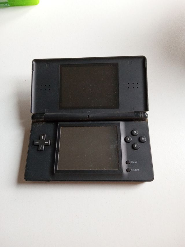 Nintendo DS Lite