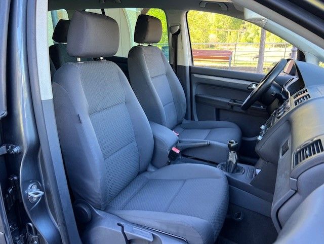 Volkswagen Touran 1.6 Conceptline