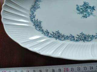 Conjunto de vajilla porcelana Irabia.