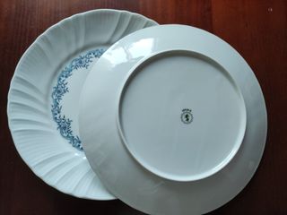 Conjunto de vajilla porcelana Irabia.