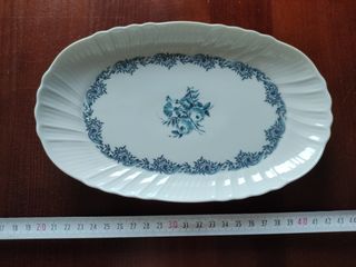 Conjunto de vajilla porcelana Irabia.