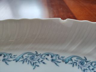 Conjunto de vajilla porcelana Irabia.