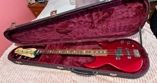 Estuche italiano VGV para bajos Yamaha BB