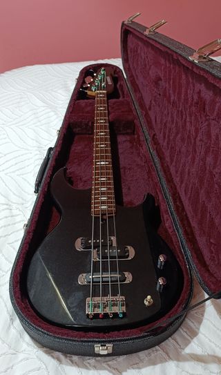 Estuche italiano VGV para bajos Yamaha BB