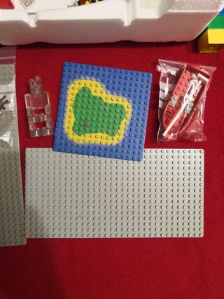 Piezas y muñecos lego de los 80, 90