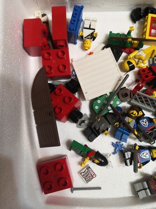 Piezas y muñecos lego de los 80, 90