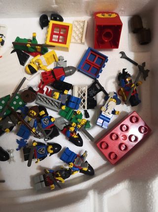 Piezas y muñecos lego de los 80, 90