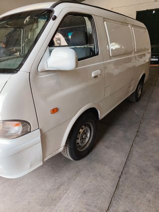 KIA Pregio 2005