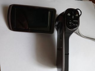 Cámara video Panasonic con trípode