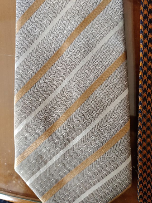 LOTE CORBATAS 4 POR 7,5€