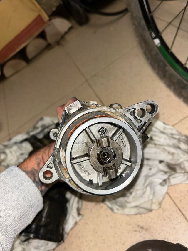 bomba de vacio bmw 330d e46 306d1 m57