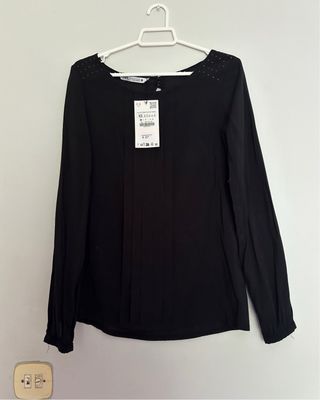 Blusa negra de zara