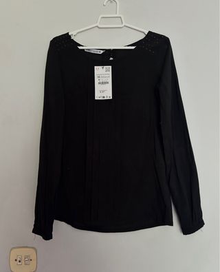 Blusa negra de zara