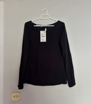 Blusa negra de zara