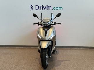 PIAGGIO BEVERLY 400. Carnet A2