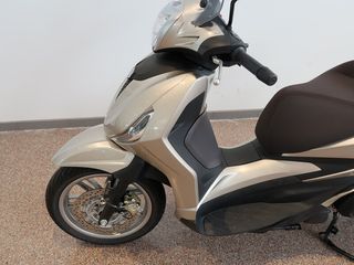 PIAGGIO BEVERLY 400. Carnet A2