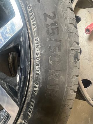 4 ruedas con llanta y goma