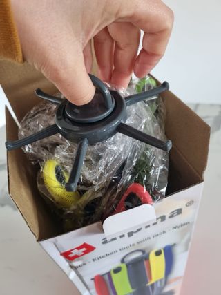 Alpina - Set di 7 utensili da cucina con supporto