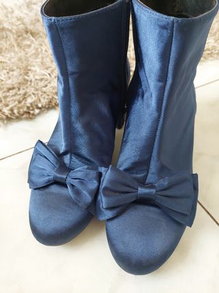 Stivaletti blu in raso