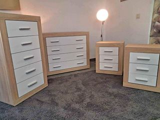 DORMITORIOS - CABECERO Y DOS MESITAS (MAS MUEBLES)
