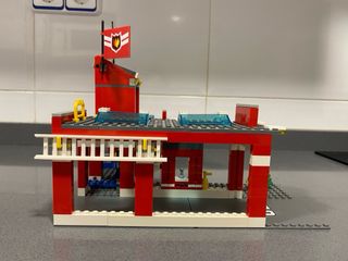 Estacion de bomberos de lego