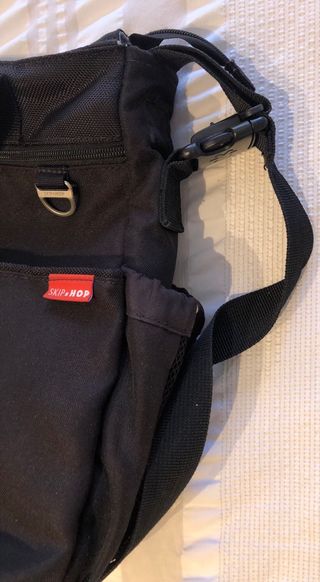 Bolsa skip hop signature para cochecito