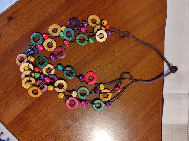 Collane in legno multicolore