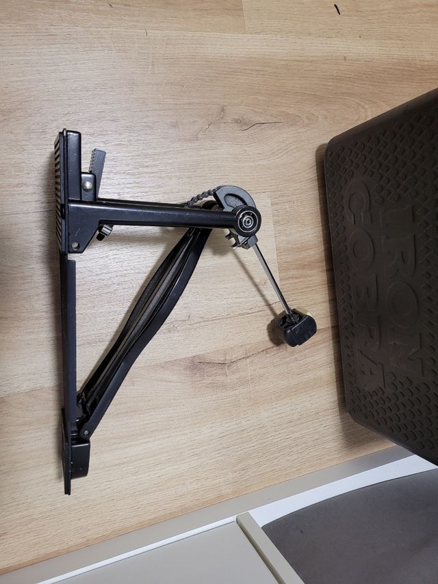 Pedal de bombo sencillo