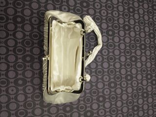 Bolsa de fiesta tela raso blanco roto