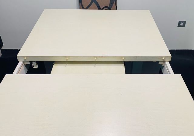 Mesa comedor - cocina blanca