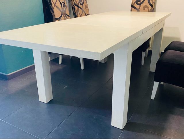 Mesa comedor - cocina blanca
