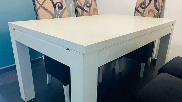 Mesa comedor - cocina blanca