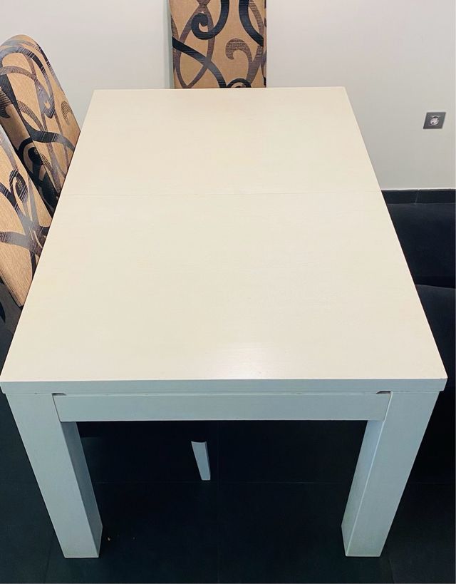 Mesa comedor - cocina blanca