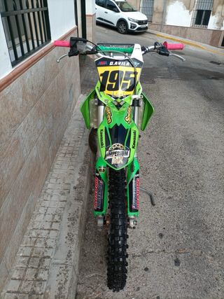 Se vende Kawasaki 250 2 tiempos Motocross