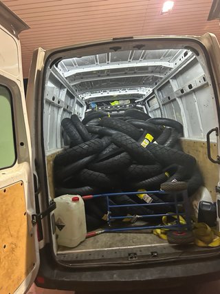 AUTONOMO CON FURGONETA   portes y mudanzas