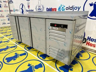 BAJO MOSTRADOR DE 3 PUERTAS DE 1,90mX60cm IVA INCL