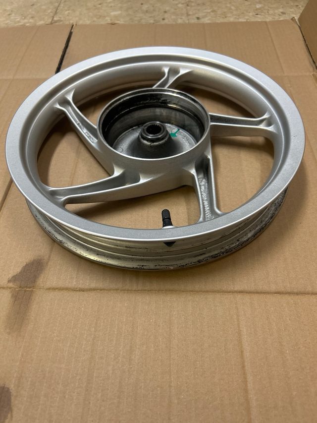 Llanta trasera Honda vision 110 2015