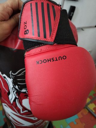 Packs boxeo: guantes y espinilleras.