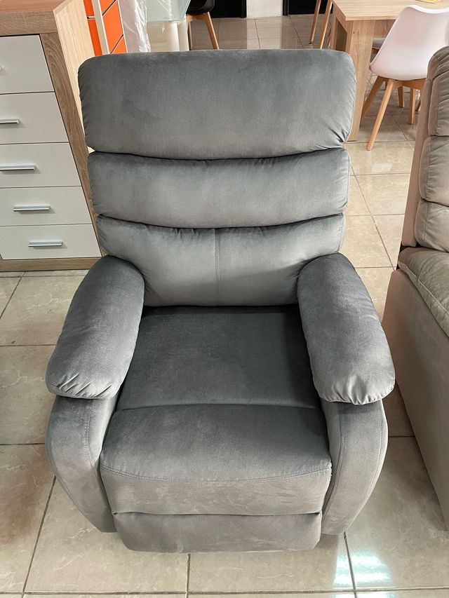 SILLON RECLINABLE 210€
