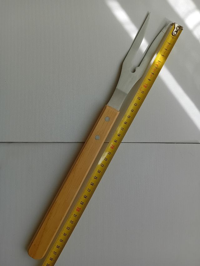 TENEDOR PARA BARBACOA.