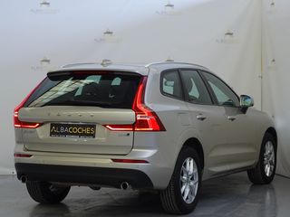 VOLVO XC60 2.0 D4 AWD Momentum Auto 5p.
