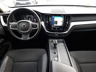 VOLVO XC60 2.0 D4 AWD Momentum Auto 5p.