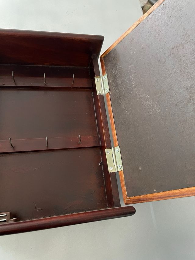 Chaveiro em madeira com nós de marinheiro