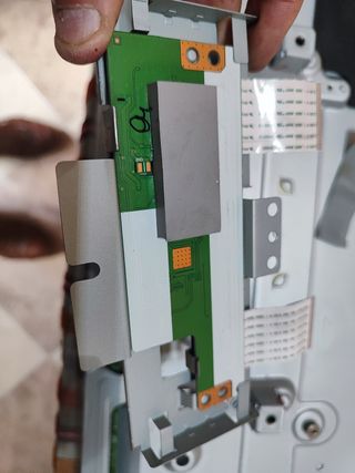 Piezas de televisión lG 32"