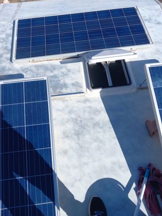 CARAVANA AUTONOMA: Papeles, 750kg, ...