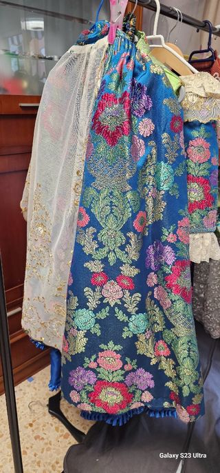 Vendo traje de fallera