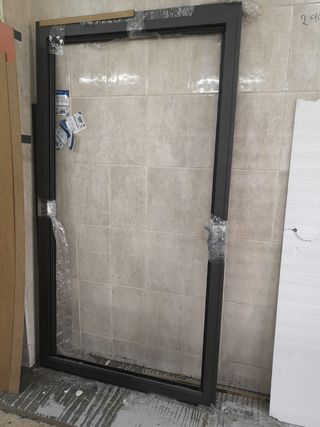 Ventana aluminio marca schuco con bisagras ocultas
