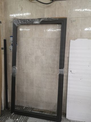 Ventana aluminio marca schuco con bisagras ocultas