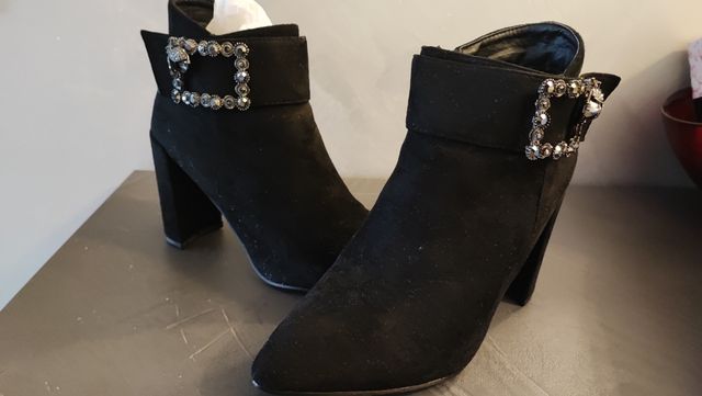 Stivaletti di camoscio